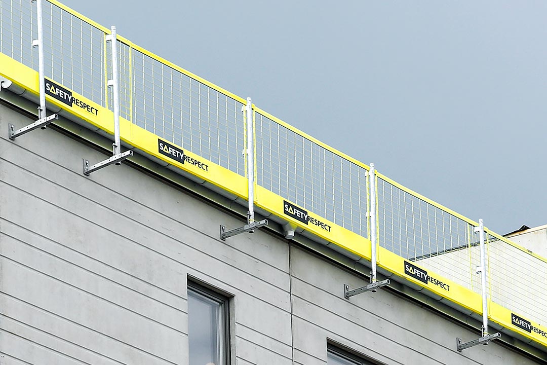 Flex fasadfäste - Kollektivt fallskydd vid tak