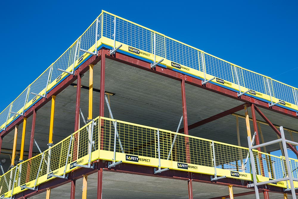Flex fasadfäste för fallskydd på stålkonstruktion
