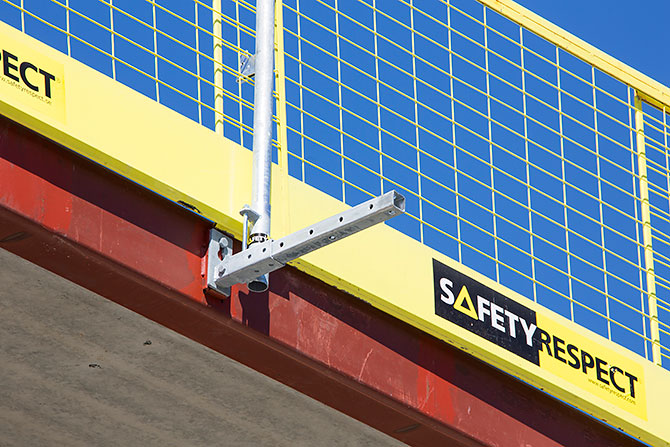 flex_facade_bracket_safetyrespect_9755