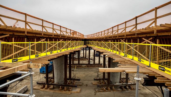 SafetyRespects fallskydd på bygget av högbana i Los Angeles